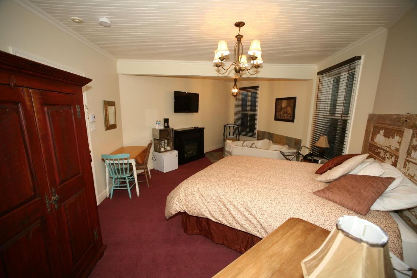 Auberge De La Tour Du Lac Sainte-Agathe-des-Monts Ngoại thất bức ảnh