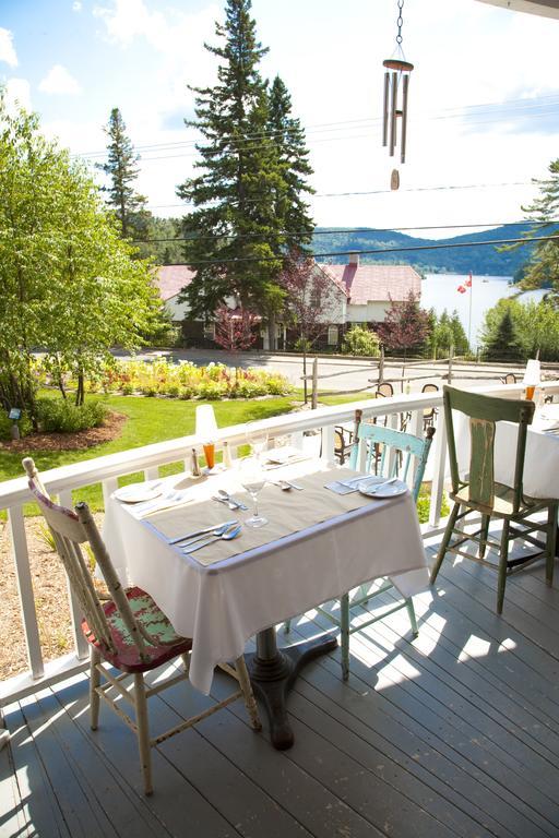 Auberge De La Tour Du Lac Sainte-Agathe-des-Monts Ngoại thất bức ảnh